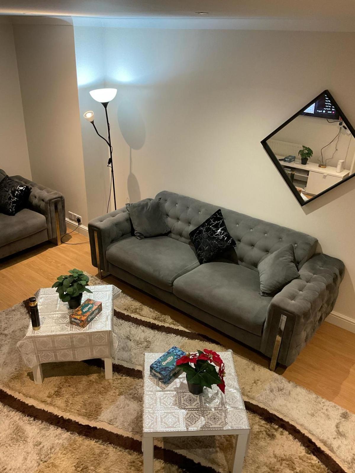 2 Bedroom Flat With 24 7 Security And Concierge Appartement *