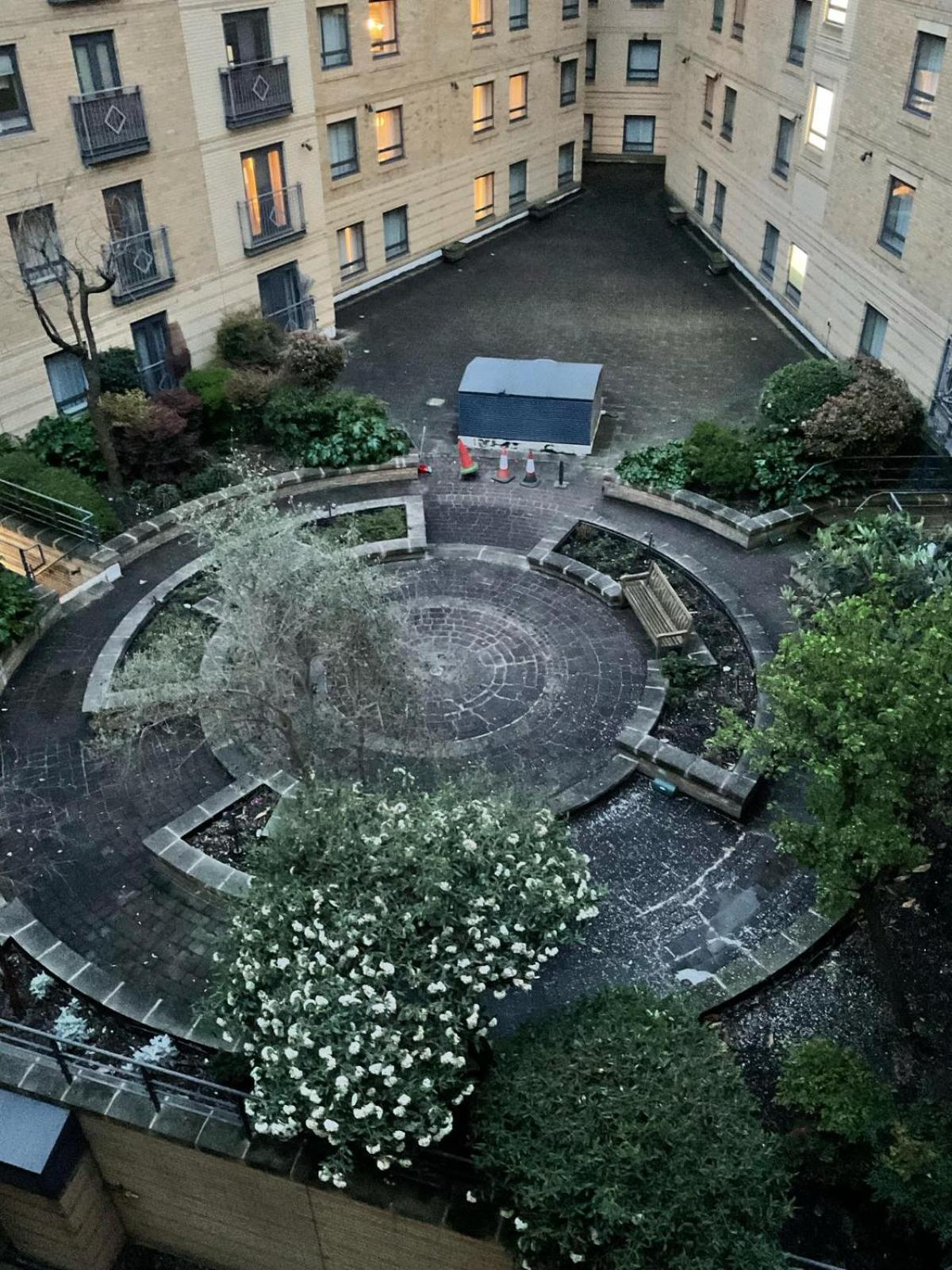 Apartment 2 Bedroom Flat With 24 7 Security And Concierge